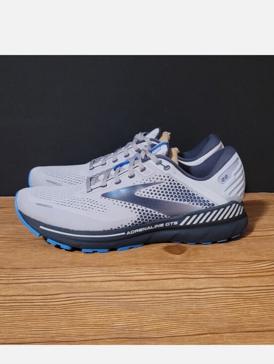 Brooks Other - New Brooks Adrenaline GTS 22 athletic running shoes